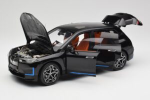 BMW iX Sapphire Black Minichamps 1:18 110023101 Kov – obrázek 2 z 8