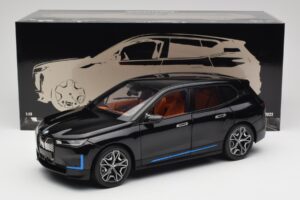 BMW iX Sapphire Black Minichamps 1:18 110023101 Kov – obrázek 8 z 8