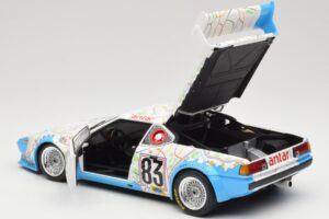 BMW M1 #83 D. Quester / D. Pironi / M. Mignot 24 Hours of Le Mans 1980 Minichamps 1:18 80430137893 Kov – obrázek 5 z 8