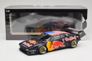BMW M1 Group B Team Red Bull #7 D. Quester / A. Riccitelli Class Winners HSR Daytona Classic 2017 Minichamps 1:18 155172907 K – obrázek 6 z 6