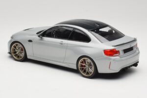 BMW M2 CS F87 Stříbrný se zlatými koly Minichamps 1:18 155021028 Kov – obrázek 5 z 6