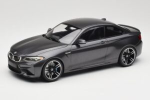 BMW M2 F87 Grey Metallic Minichamps 1:18 155026102 Kov