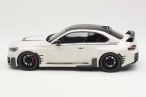 BMW M2 G87 M Performance Bílý GT Spirit 1:18 GT476 Pryskyřice – obrázek 3 z 6