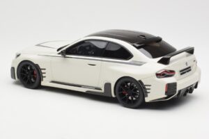 BMW M2 G87 M Performance Bílý GT Spirit 1:18 GT476 Pryskyřice – obrázek 5 z 6