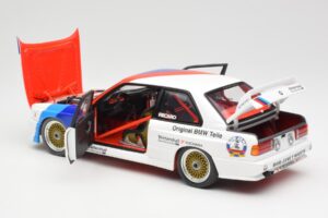 BMW M3 E30 #46 R. Ravaglia / E. Pirro WTCC Calder Park 1987 Minichamps 1:18 180872046-O Kov – obrázek 5 z 8