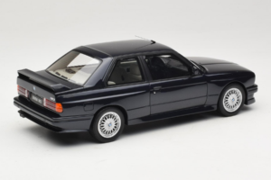 BMW M3 E30 Europameister Macau Blue Otto 1:18 OT1216 Kov – obrázek 2 z 6