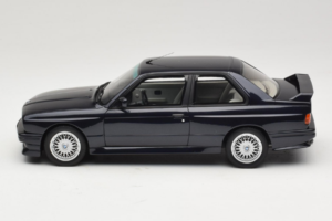 BMW M3 E30 Europameister Macau Blue Otto 1:18 OT1216 Kov – obrázek 3 z 6