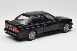BMW M3 E30 Sport Evo Černý Solido 1:18 S1801501 Kov – obrázek 3 z 8