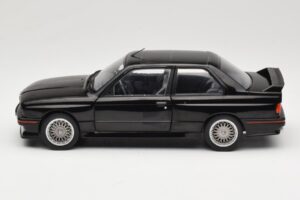 BMW M3 E30 Sport Evo Černý Solido 1:18 S1801501 Kov – obrázek 4 z 8