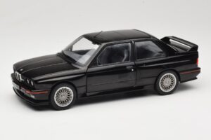 BMW M3 E30 Sport Evo Černý Solido 1:18 S1801501 Kov
