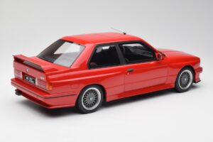 BMW M3 E30 Sport Evolution Červený Otto 1:12 G033 Pryskyřice – obrázek 2 z 6