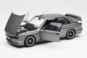 BMW M3 E30 Sport Evolution Cecotto Šedý AUTOart 1:18 70567 Kov – obrázek 2 z 8