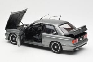 BMW M3 E30 Sport Evolution Cecotto Šedý AUTOart 1:18 70567 Kov – obrázek 5 z 8
