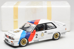 BMW M3 E30 Warsteiner #2 E. van de Poele DTM Champion 1987 Minichamps 1:18 80430396026-O1 Kov – obrázek 9 z 9