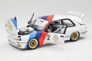 BMW M3 E30 #2 Warsteiner E. van de Poele DTM Champion 1987 Minichamps 1:18 80430396026-O Kov – obrázek 2 z 8