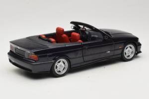 BMW M3 E36 Kabriolet Techno Violet UT Models 1:18 180022330 Kov – obrázek 3 z 8