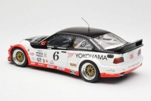 BMW M3 E36 GTR #0 B. Auberlen / M. Simo / P. Cunningham Daytona 24 Hours 1998 UT Models 1:18 39816 Kov – obrázek 7 z 8