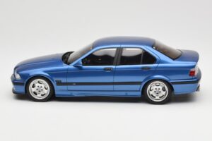BMW M3 E36 Sedan Modrý Otto 1:18 OT1082 Pryskyřice – obrázek 3 z 6