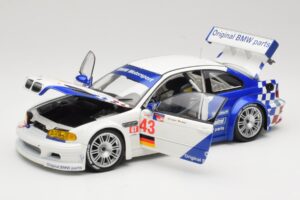 BMW M3 E46 GTR #24 D. Muller / J. Muller / H.-J. Stuck ALMS 2001 Minichamps 1:18 80430139184 Kov – obrázek 2 z 8