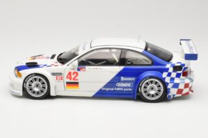 BMW M3 E46 GTR #42 J. Muller / J.J. Lehto ALMS 2001 Minichamps 1:18 80430139183 Kov – obrázek 4 z 8