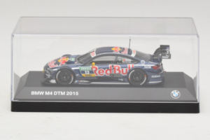 BMW M4 #13 Red Bull A. da Costa BMW Team RBM DTM 2015 Minichamps 1:43 80422405596 Kov – obrázek 4 z 5