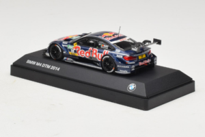 BMW M4 #18 Red Bull A. da Costa BMW Team RBM DTM 2014 Minichamps 1:43 80422364863 Kov – obrázek 3 z 5