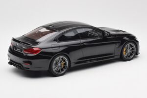 BMW M4 F82 CS Černý GT Spirit 1:18 GT845 Pryskyřice – obrázek 2 z 6