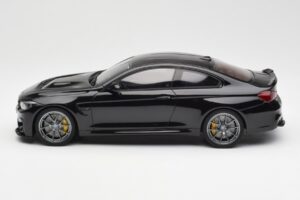 BMW M4 F82 CS Černý GT Spirit 1:18 GT845 Pryskyřice – obrázek 3 z 6