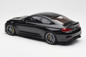 BMW M4 F82 CS Černý GT Spirit 1:18 GT845 Pryskyřice – obrázek 5 z 6