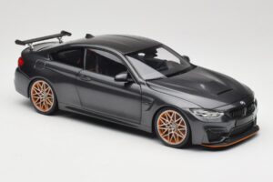BMW M4 F82 GTS Mineral Grey Metallic Minichamps 1:18 110025222 Kov – obrázek 6 z 8