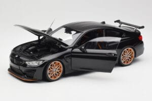 BMW M4 F82 GTS Sapphire Black Metallic Minichamps 1:18 110025220 Kov – obrázek 2 z 8