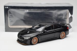 BMW M4 F82 GTS Sapphire Black Metallic Minichamps 1:18 110025220 Kov – obrázek 8 z 8
