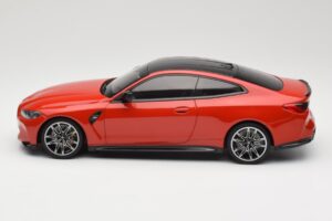 BMW M4 F82 Imola Red Metallic Minichamps 1:18 155020121 Kov – obrázek 3 z 6