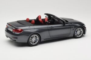 BMW M4 F83 Kabriolet Mineral Grey Paragon 1:18 80432339610 Kov – obrázek 3 z 8