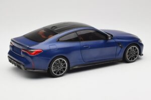 BMW M4 G82 Modrý Metallic Minichamps 1:18 113020123 Kov – obrázek 3 z 8