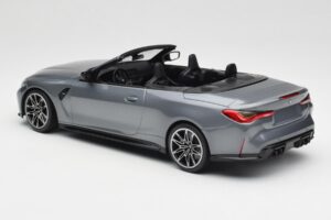 BMW M4 G82 Kabriolet Grey Metallic Minichamps 1:18 155021034 Kov – obrázek 5 z 6
