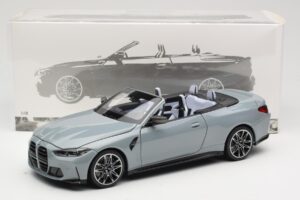 BMW M4 G83 Kabriolet Grey Metallic Minichamps 1:18 110021032 Kov – obrázek 8 z 8