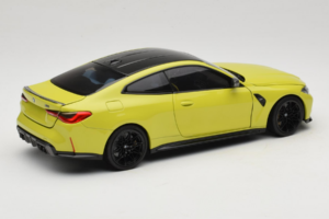 BMW M4 G82 Žlutý Dealerská Edice Minichamps 1:18 80435A51949-R1 Kov – obrázek 3 z 10