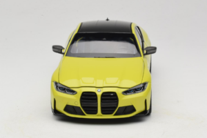 BMW M4 G82 Žlutý Dealerská Edice Minichamps 1:18 80435A51949-R1 Kov – obrázek 4 z 10
