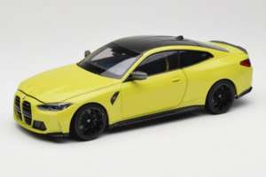 BMW M4 G82 Žlutý Dealerská Edice Minichamps 1:18 80435A51949-R1 Kov