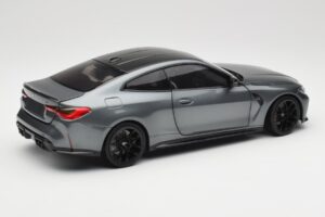BMW M4 G82 Šedý Metallic Minichamps 1:18 113020124 Kov – obrázek 3 z 8