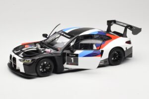 BMW M4 G82 GT3 Presentation 2021 Minichamps 1:18 80435A5D002 Kov – obrázek 2 z 8