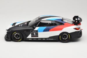 BMW M4 G82 GT4 #1 Presentation 2022 Otto 1:18 OT1228 Pryskyřice – obrázek 3 z 6
