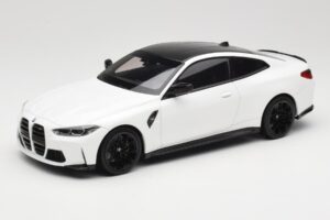 BMW M4 G82 Bílý Minichamps 1:18 155020122 Kov