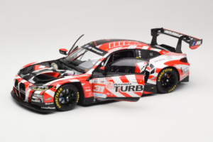 BMW M4 GT3 LMGT3 #31 D. Leung / S. Gelael / A. Farfus Team WRT 2nd Place 24 Hours of Le Mans 2024 Minichamps 1:18 113242431 K – obrázek 2 z 8