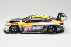 BMW M4 GT3 #98 M. Wittmann / S. van der Linde Rowe Racing ADAC 24h Nurburgring 2023 Minichamps 1:18 113232098 Kov – obrázek 4 z 8