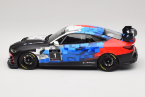 BMW M4 GT4 #1 Presentation 2024 Otto 1:18 OT1125 Pryskyřice – obrázek 3 z 6