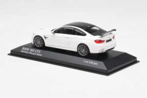 BMW M4 GTS F82 Bílý Se Šedými Ráfky Minichamps 1:43 410025221 Kov – obrázek 3 z 4
