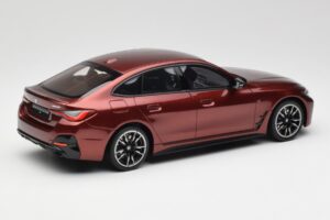 BMW M440i G26 Gran Coupe Aventurine Červený Otto 1:18 OT1075 Pryskyřice – obrázek 2 z 6