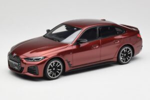 BMW M440i G26 Gran Coupe Aventurine Červený Otto 1:18 OT1075 Pryskyřice